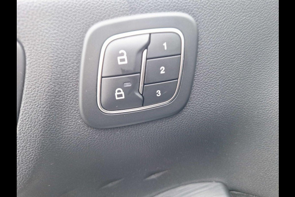 Ford Kuga 2.5 PHEV Vignale 225pk | Wegklapbare trekhaak | Panoramadak | Head up Display | Winterpack | Memory Seats