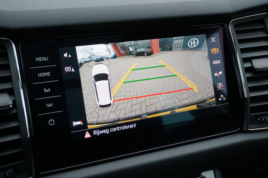 Škoda Kodiaq 1.5 TSI Black Edition 7p. + DEALER ONDERHOUDEN / PANO / DODEHOEK DETECTIE