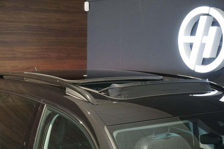 Škoda Kodiaq 1.5 TSI Black Edition 7p. + DEALER ONDERHOUDEN / PANO / DODEHOEK DETECTIE