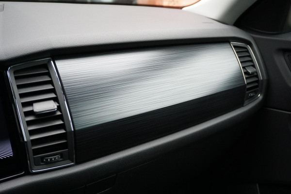 Škoda Kodiaq 1.5 TSI Black Edition 7p. + DEALER ONDERHOUDEN / PANO / DODEHOEK DETECTIE