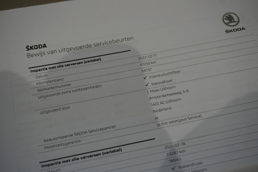 Škoda Kodiaq 1.5 TSI Black Edition 7p. + DEALER ONDERHOUDEN / PANO / DODEHOEK DETECTIE