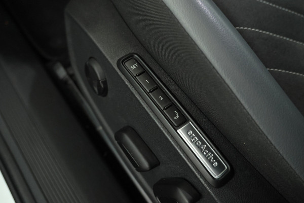 Volkswagen ID.4 Pro 77 kWh Memoryseats, head up, climate