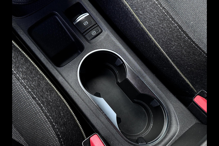 Renault Symbioz 1.6 E-Tech full hybrid 145 techno | Camera | Navi | Carplay | Android Auto | Sfeerverlichting | LED | 18 inch