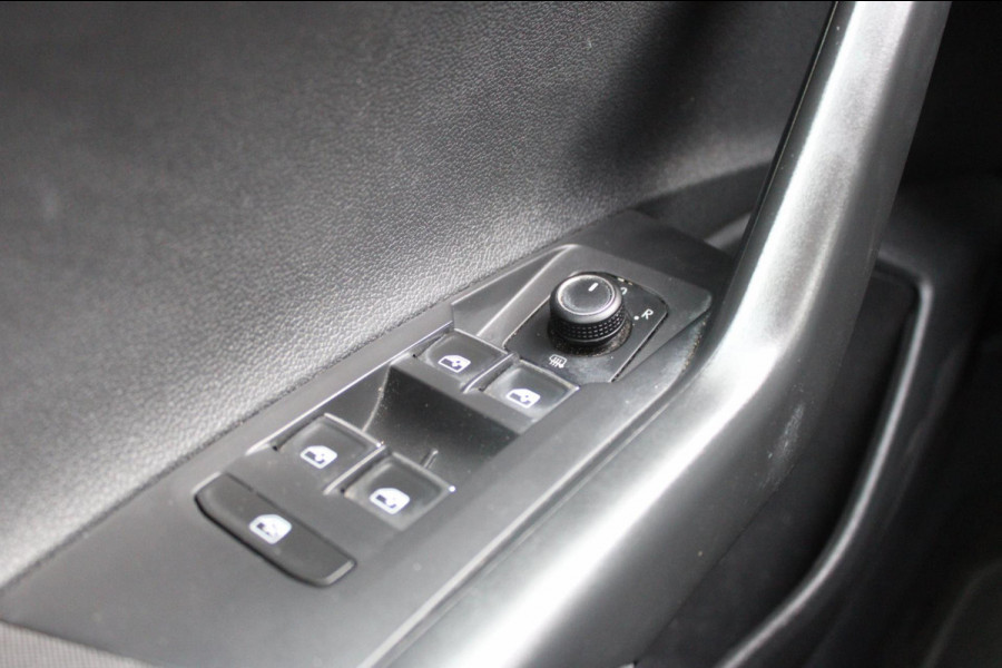 Volkswagen Polo 1.0 TSI Comfortline Business Carplay AdaptiveCruise NwModel !!NIEUWBINNEN!!