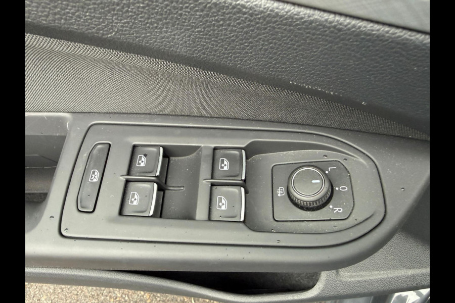 Volkswagen Golf 1.0 TSI Life Business / 19' /sfeer / Led /Cruise