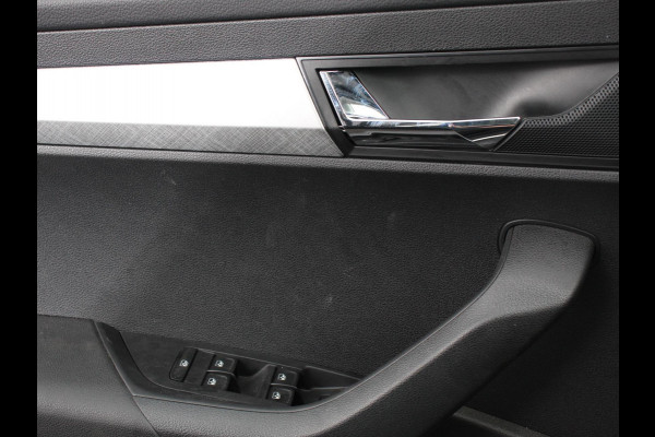 Škoda Karoq 1.5 TSI 150pk DSG ACT Selection | Navigatie | Apple Carplay/Android Auto | Camera | Parkeer sensoren | Adaptive Cruise Control | Lichtmetalen Velgen | Digitale Cockpit