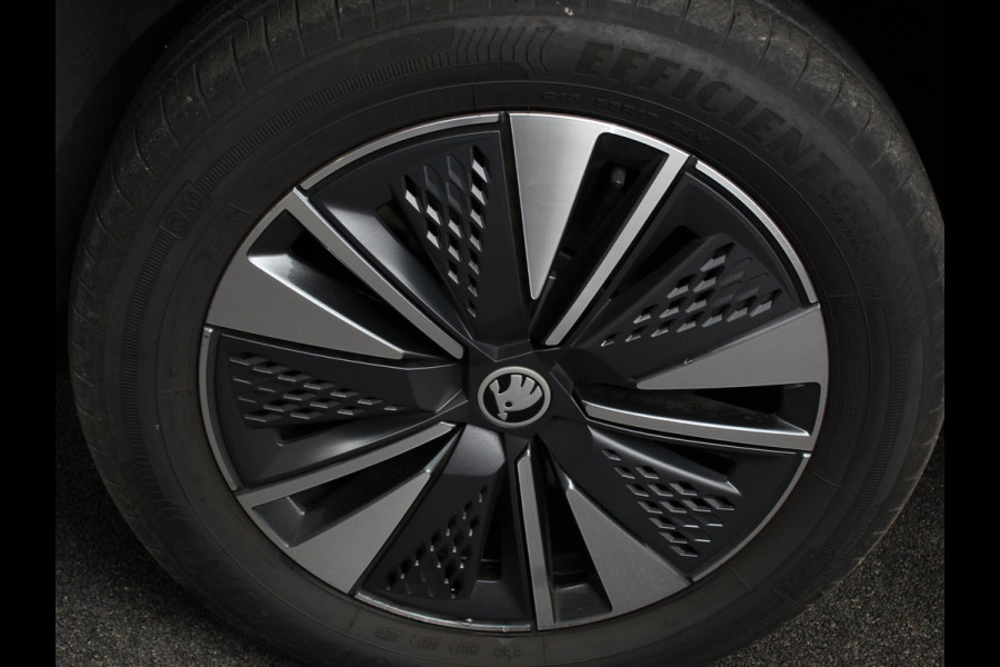 Škoda Karoq 1.5 TSI 150pk DSG ACT Selection | Navigatie | Apple Carplay/Android Auto | Camera | Parkeer sensoren | Adaptive Cruise Control | Lichtmetalen Velgen | Digitale Cockpit