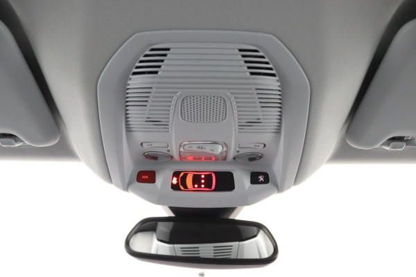 Peugeot 3008 1.2*FACELIFT*CARPLAY*NAVI*CRUISE*ECC*HAAK*CAM*LED*