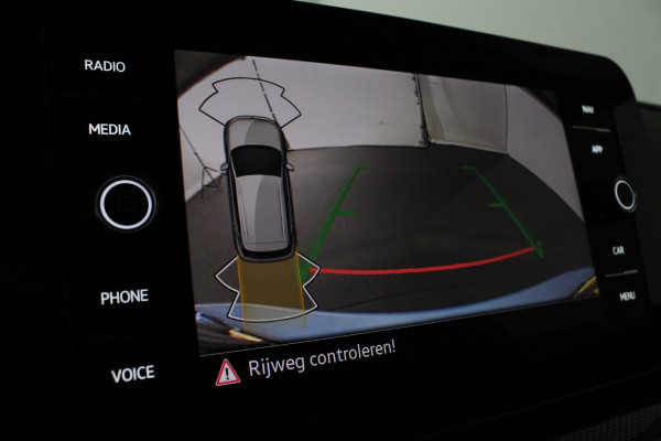 Volkswagen T-Cross 1.0 TSI Life Edition Achteruitrijcamera/Keyless/Clear Blue Metallic/Adaptive cruise control...