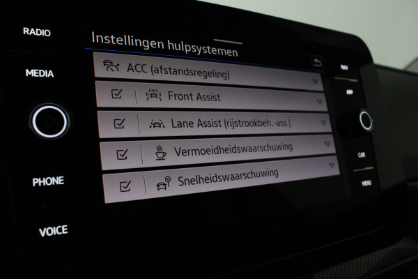 Volkswagen T-Cross 1.0 TSI Life Edition Achteruitrijcamera/Keyless/Clear Blue Metallic/Adaptive cruise control...