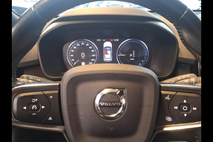 Volvo XC40 1.5 T4 Recharge R-Design Expression | Adaptive CC | Climate | Blindspot | Navi | Camera |