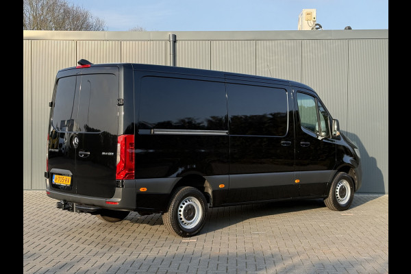 Mercedes-Benz Sprinter 314 CDI 143 PK AUTOMAAT RWD 3.5T / L2H1 / HENDI KRAAN / 3.5T TREKHAAK / CAMERA / BLINDSPOT / 3-ZITS