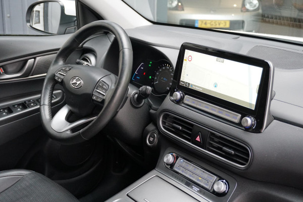 Hyundai Kona EV Premium 64 kWh + LEDER / DODEHOEK  / STUURWIEL VERWARMING