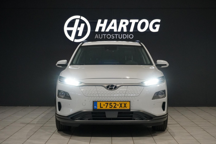 Hyundai Kona EV Premium 64 kWh + LEDER / DODEHOEK  / STUURWIEL VERWARMING