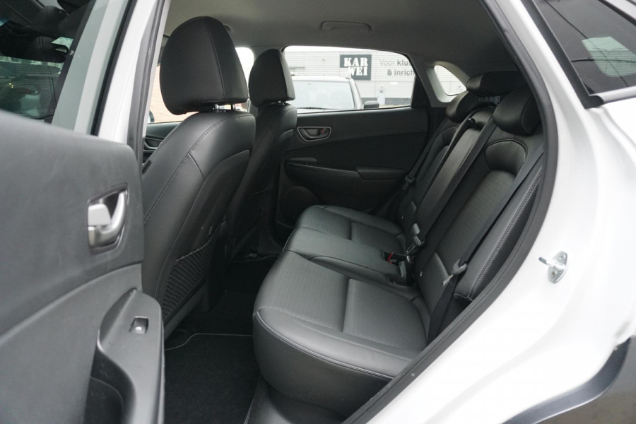 Hyundai Kona EV Premium 64 kWh + LEDER / DODEHOEK  / STUURWIEL VERWARMING