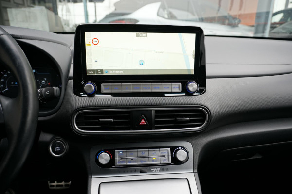 Hyundai Kona EV Premium 64 kWh + LEDER / DODEHOEK  / STUURWIEL VERWARMING