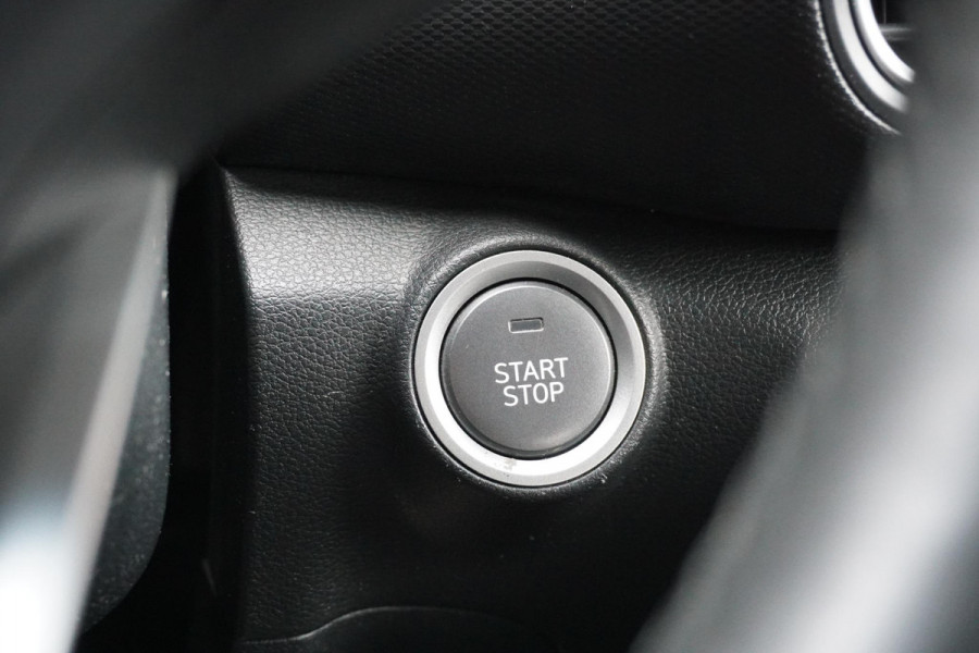 Hyundai Kona EV Premium 64 kWh + LEDER / DODEHOEK  / STUURWIEL VERWARMING