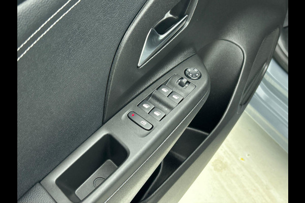 Opel Corsa 1.2 Turbo 100pk Automaat GS | Navigatie | Apple Carplay/Android Auto | Digitale Cockpit | Camera | Parkeer sensoren | Airco |