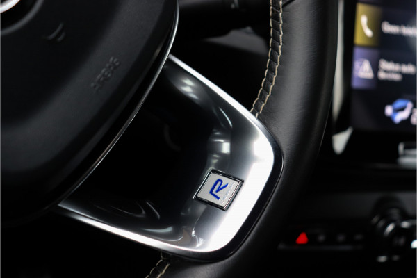 Volvo XC40 1.5 T3 R-Design **Lane assist/Resign lederen stoelen/Zwarte hemel/DAB**