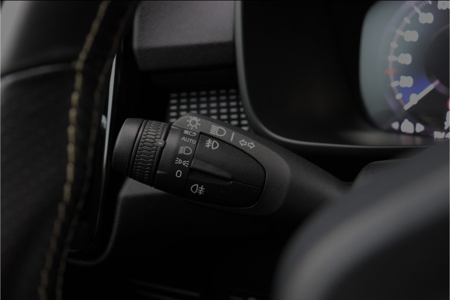 Volvo XC40 1.5 T3 R-Design **Lane assist/Resign lederen stoelen/Zwarte hemel/DAB**