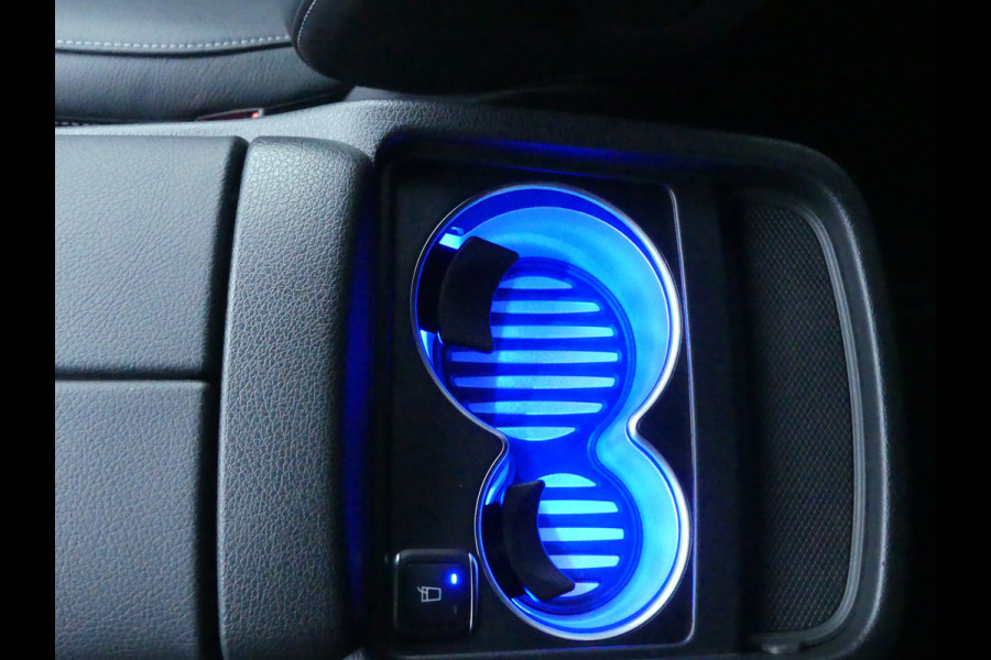 Mercedes-Benz V-Klasse 300d Extra Lang AMG Dubbel Cabine Adaptive cruise Sfeerverlichting