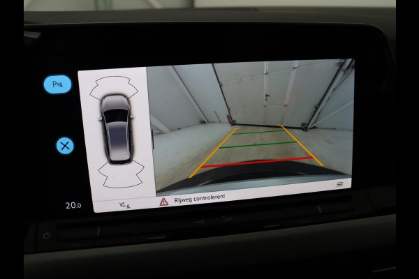 Volkswagen Golf 1.0 TSI Life | Trekhaak | Camera | Adaptive cruise | Sfeerverlichting | Carplay | Navigatie | Parkeerhulp | Climate control | Bluetooth