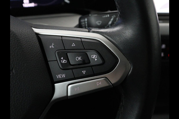 Volkswagen Golf 1.0 TSI Life | Trekhaak | Camera | Adaptive cruise | Sfeerverlichting | Carplay | Navigatie | Parkeerhulp | Climate control | Bluetooth