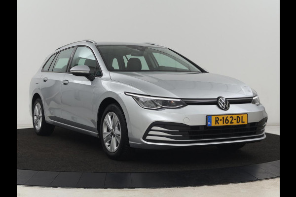 Volkswagen Golf 1.0 TSI Life | Trekhaak | Camera | Adaptive cruise | Sfeerverlichting | Carplay | Navigatie | Parkeerhulp | Climate control | Bluetooth