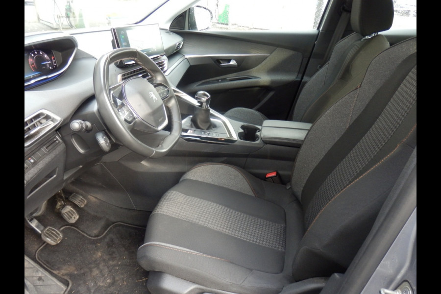 Peugeot 3008 1.2 PT Active Pack Business I Carplay I Nav. I Trekhaak I