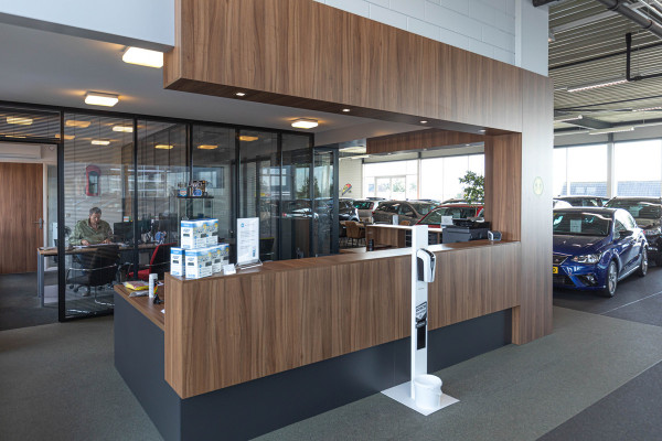 Opel KARL 1.0 EcoFLEX 75pk 120 Jaar Edition Plus AIRCO/CRUISE/MEDIA/PDC/15INCH