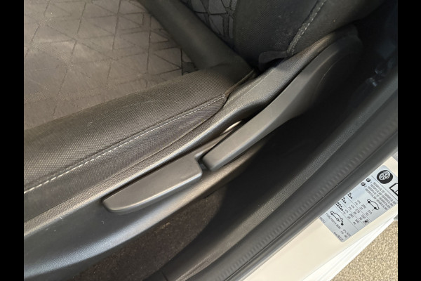 Opel KARL 1.0 EcoFLEX 75pk 120 Jaar Edition Plus AIRCO/CRUISE/MEDIA/PDC/15INCH