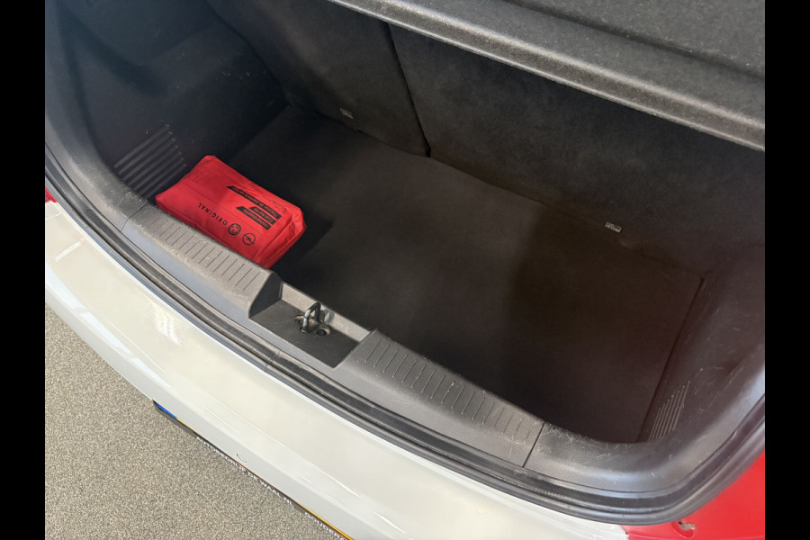 Opel KARL 1.0 EcoFLEX 75pk 120 Jaar Edition Plus AIRCO/CRUISE/MEDIA/PDC/15INCH