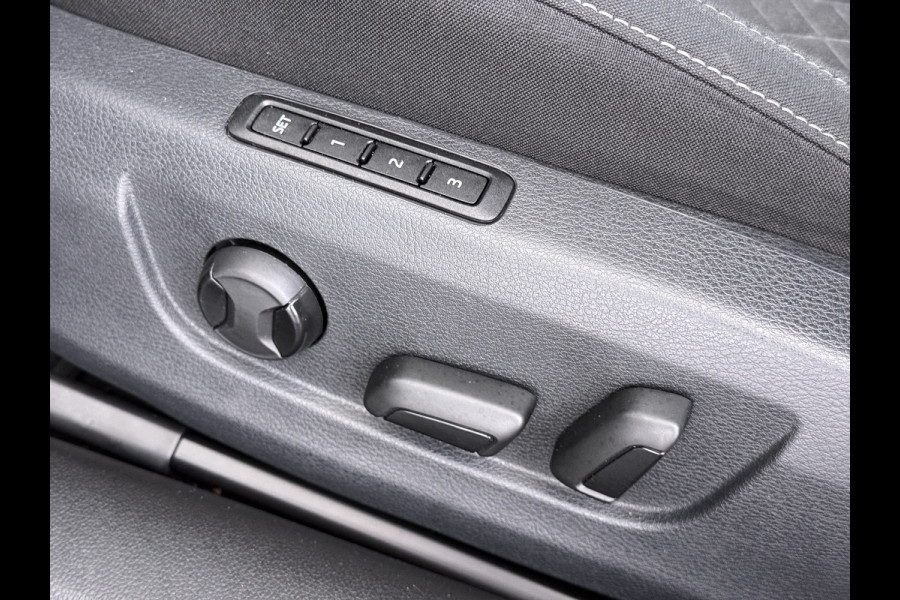 Škoda Superb Combi 1.5TSI DSG Automaat Trekhaak Elek.Stoel+Memory+Verwarmd Navi Ecc Apple Carplay Android Auto Pdc ACT Business Edition Cruise Control DAB Led Lmv Regen-/lichtsensor Privacy Glas Keyless Verwarmde Voorruit Comfort Pack Origineel Nederlandse Auto