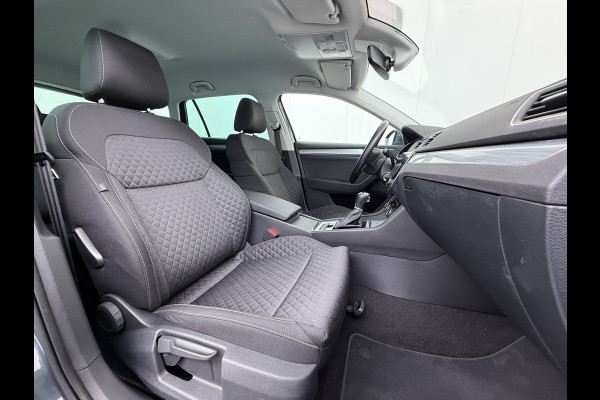 Škoda Superb Combi 1.5TSI DSG Automaat Trekhaak Elek.Stoel+Memory+Verwarmd Navi Ecc Apple Carplay Android Auto Pdc ACT Business Edition Cruise Control DAB Led Lmv Regen-/lichtsensor Privacy Glas Keyless Verwarmde Voorruit Comfort Pack Origineel Nederlandse Auto