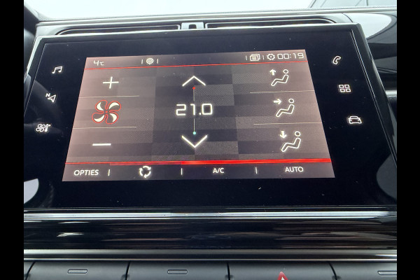 Citroën C3 110pk Shine (Automatische Airco - Navigatie - LED - Apple Carplay - Parkeersensoren - Lichtmetalen velgen)