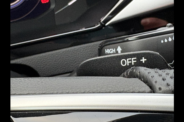 Volkswagen Arteon Shooting Brake 1.4 TSI eHybrid Elegance Business+ | Wegklapbare Trekhaak | Stoelverwarming | Stuurwielverwarming | Camera | Side Assist | Comfort stoelen elektrisch verstelbaar