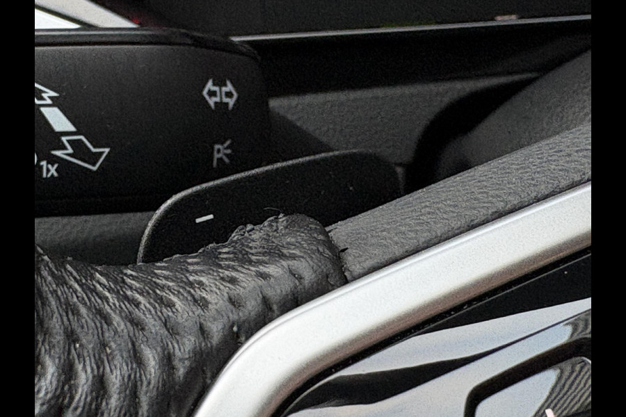 Volkswagen Arteon Shooting Brake 1.4 TSI eHybrid Elegance Business+ | Wegklapbare Trekhaak | Stoelverwarming | Stuurwielverwarming | Camera | Side Assist | Comfort stoelen elektrisch verstelbaar