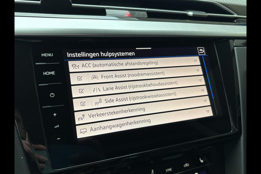 Volkswagen Arteon Shooting Brake 1.4 TSI eHybrid Elegance Business+ | Wegklapbare Trekhaak | Stoelverwarming | Stuurwielverwarming | Camera | Side Assist | Comfort stoelen elektrisch verstelbaar