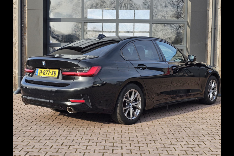 BMW 3-serie 320i High Executive Edition | Automaat | LED | Virtual | Leder | Stoelverwarming | Camera | Parkeerpakket Plus | Sportstoelen |