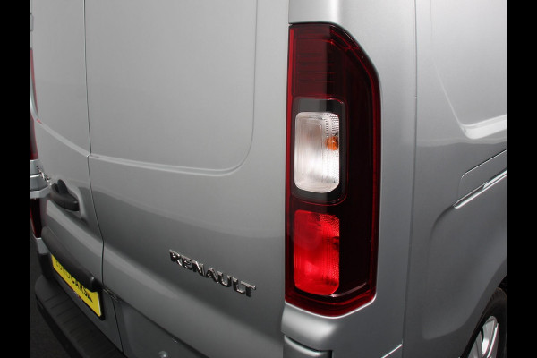 Renault Trafic 2.0 Blue dCi 110 T30 L2H1 Advance Navigatie Airco Lichtmetalen velgen Betimmering Trekhaak Parkeer sensoren Dab