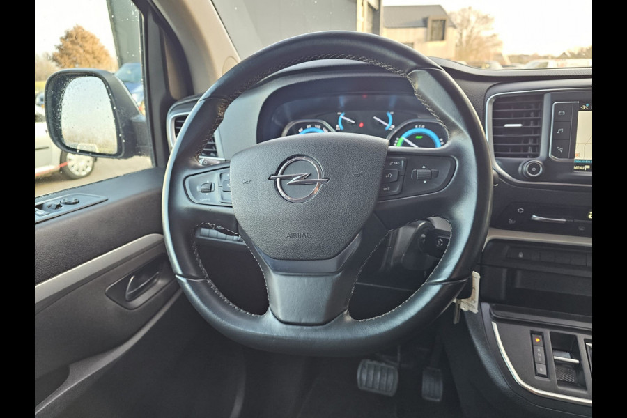 Opel Zafira-e Life L2H1 Innovation 75 kWh 8-persoons | 2x Schuifdeur | Trekhaak | Stoelverwarming | Camera | Navi |