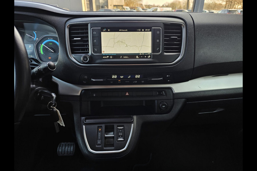 Opel Zafira-e Life L2H1 Innovation 75 kWh 8-persoons | 2x Schuifdeur | Trekhaak | Stoelverwarming | Camera | Navi |