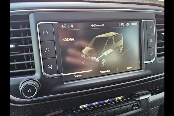 Opel Zafira-e Life L2H1 Innovation 75 kWh 8-persoons | 2x Schuifdeur | Trekhaak | Stoelverwarming | Camera | Navi |