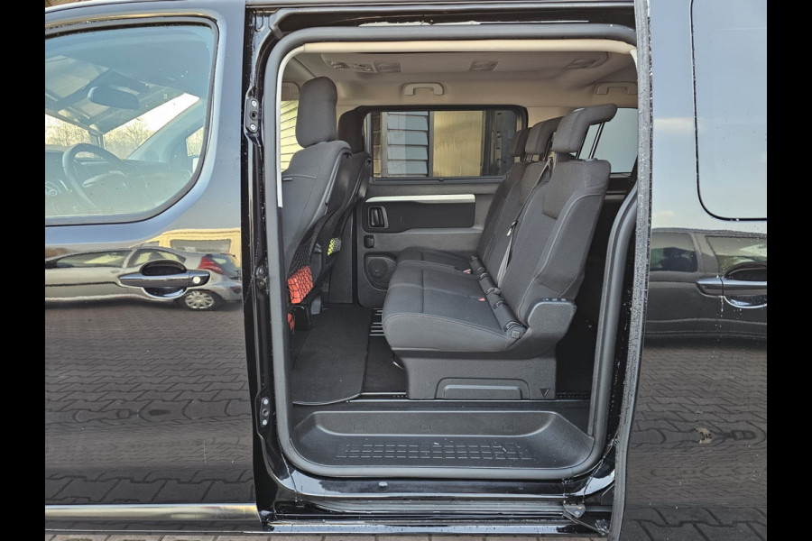 Opel Zafira-e Life L2H1 Innovation 75 kWh 8-persoons | 2x Schuifdeur | Trekhaak | Stoelverwarming | Camera | Navi |