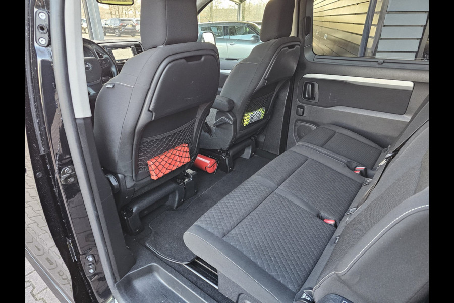 Opel Zafira-e Life L2H1 Innovation 75 kWh 8-persoons | 2x Schuifdeur | Trekhaak | Stoelverwarming | Camera | Navi |