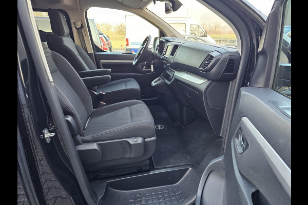 Opel Zafira-e Life L2H1 Innovation 75 kWh 8-persoons | 2x Schuifdeur | Trekhaak | Stoelverwarming | Camera | Navi |