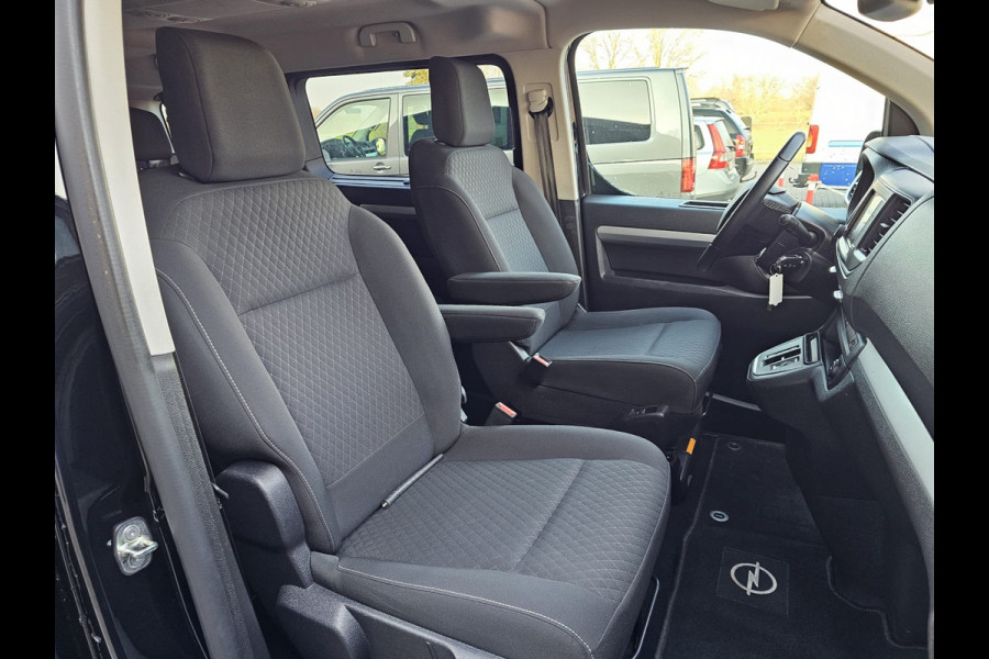 Opel Zafira-e Life L2H1 Innovation 75 kWh 8-persoons | 2x Schuifdeur | Trekhaak | Stoelverwarming | Camera | Navi |
