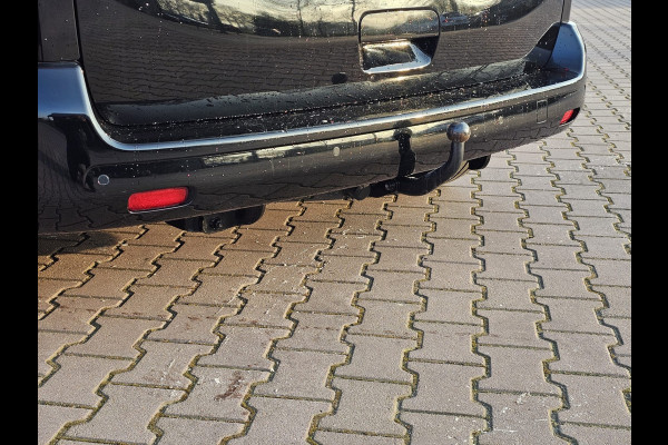 Opel Zafira-e Life L2H1 Innovation 75 kWh 8-persoons | 2x Schuifdeur | Trekhaak | Stoelverwarming | Camera | Navi |