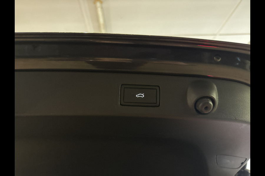 Volkswagen Arteon Shooting Brake eHYBRID 218PK DSG ELEGANCE BUSINESS+ TREKHAAK/NAVI/360CAMERA/LEDER Auto wordt verwacht!