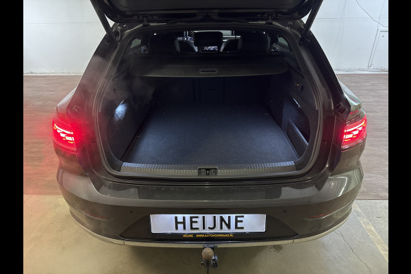 Volkswagen Arteon Shooting Brake eHYBRID 218PK DSG ELEGANCE BUSINESS+ TREKHAAK/NAVI/360CAMERA/LEDER Auto wordt verwacht!